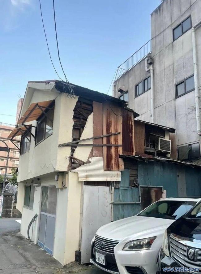 中国游客亲历日本熊本强震 货架商品掉落一地